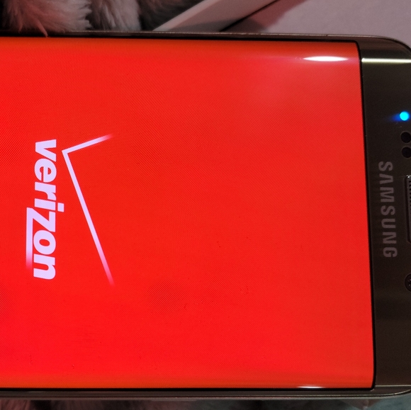 Samsung Galaxy S6 edge+ gold platinum 32gb - Picture 10 of 11